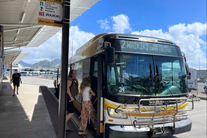 オーシャンビューで楽しむロコモコ＆シーフード