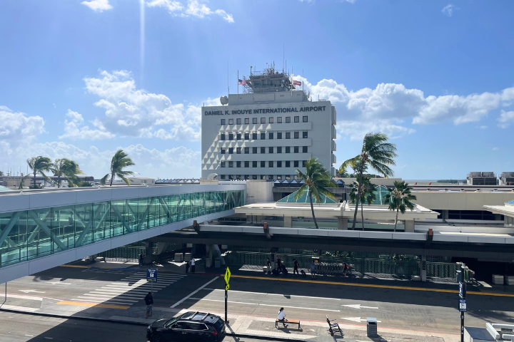 ホノルル空港、出国ロビーのショップ＆レストラン情報