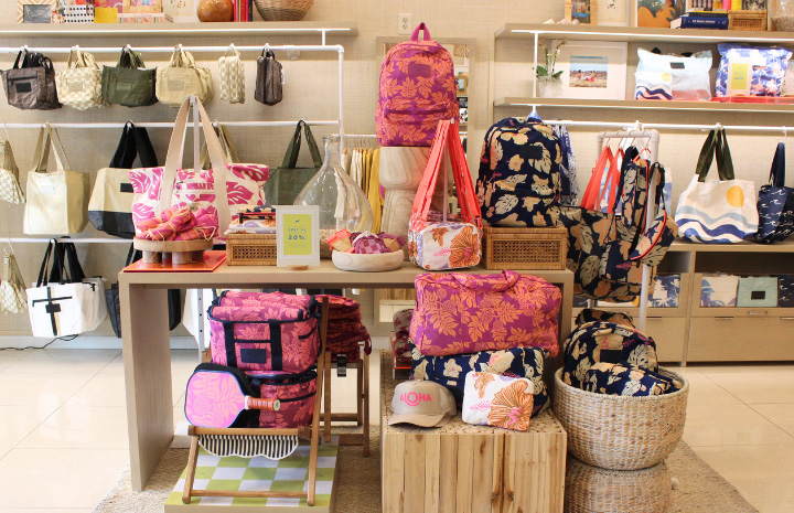 ロコ女性に愛される「アロハコレクション」旗艦店がアラモアナセンターにオープン