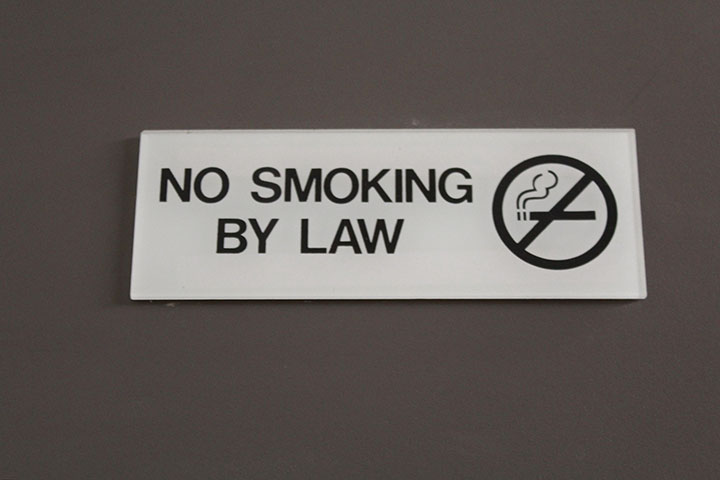 ハワイのタバコに関する法律まとめ【購入、喫煙年齢や場所など】