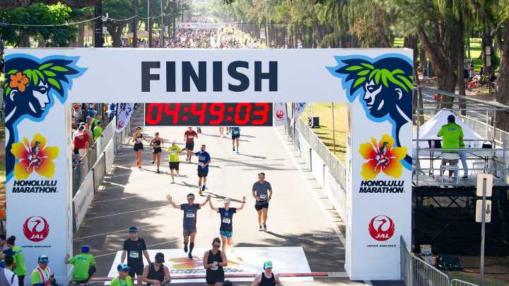 ホノルルマラソン2025、雨と蒸し暑さを乗り越え開催終了