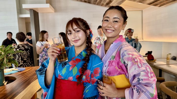 ワイキキの「神座サーフ+ダイン」で夏祭り！ 2周年を記念した新メニュー登場