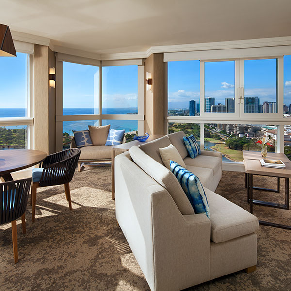 プリンス ワイキキ　スイートルームリビングルーム