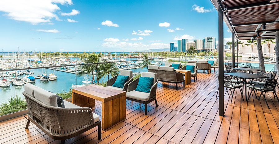 スイートルームに3泊以上でクラブラウンジも利用できます