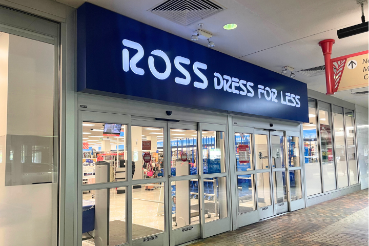 ロス・ドレス・フォー・レス