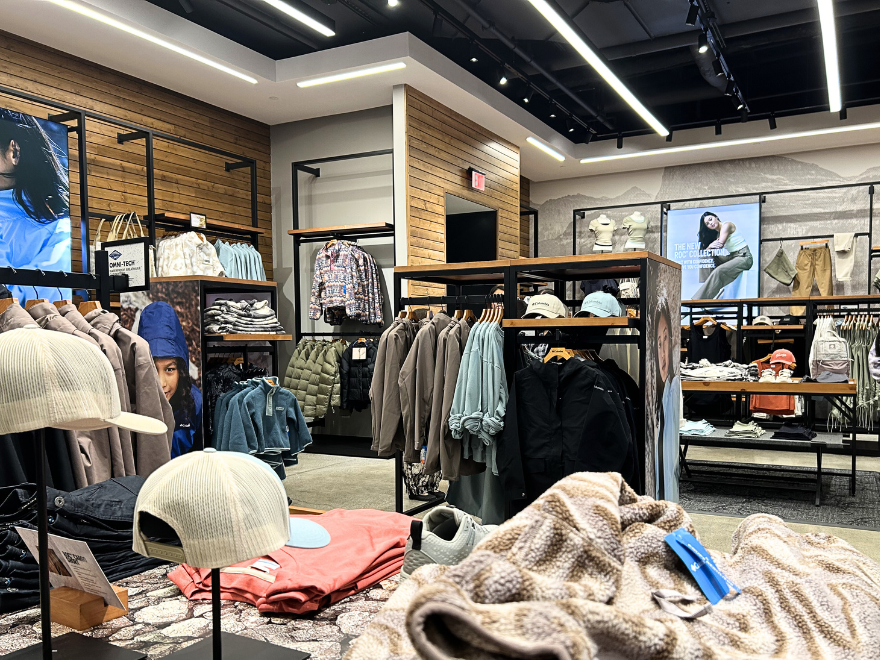 コロンビアスポーツウェア店内の様子